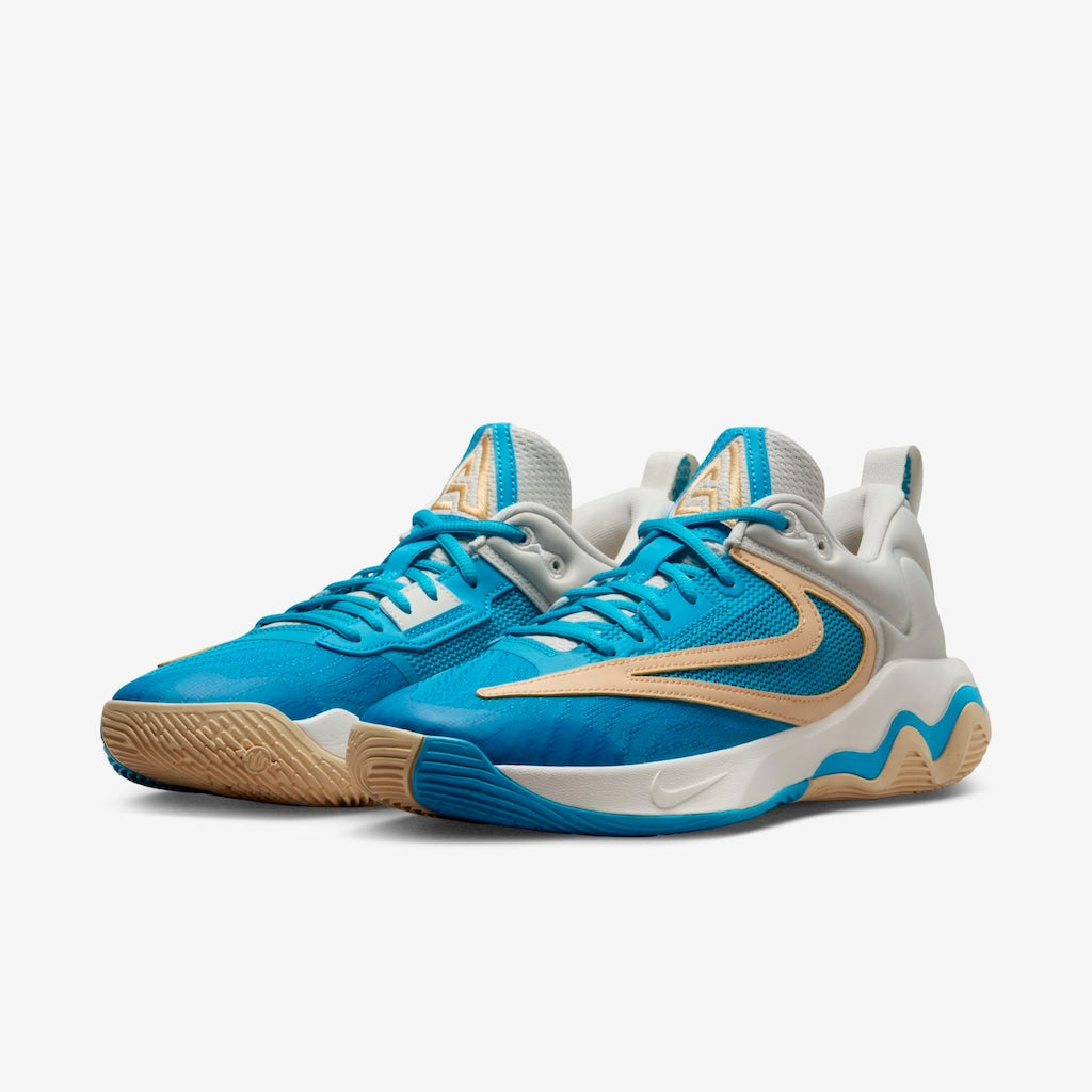 Nike Giannis Immortality 3 „graue“ Turnschuhe