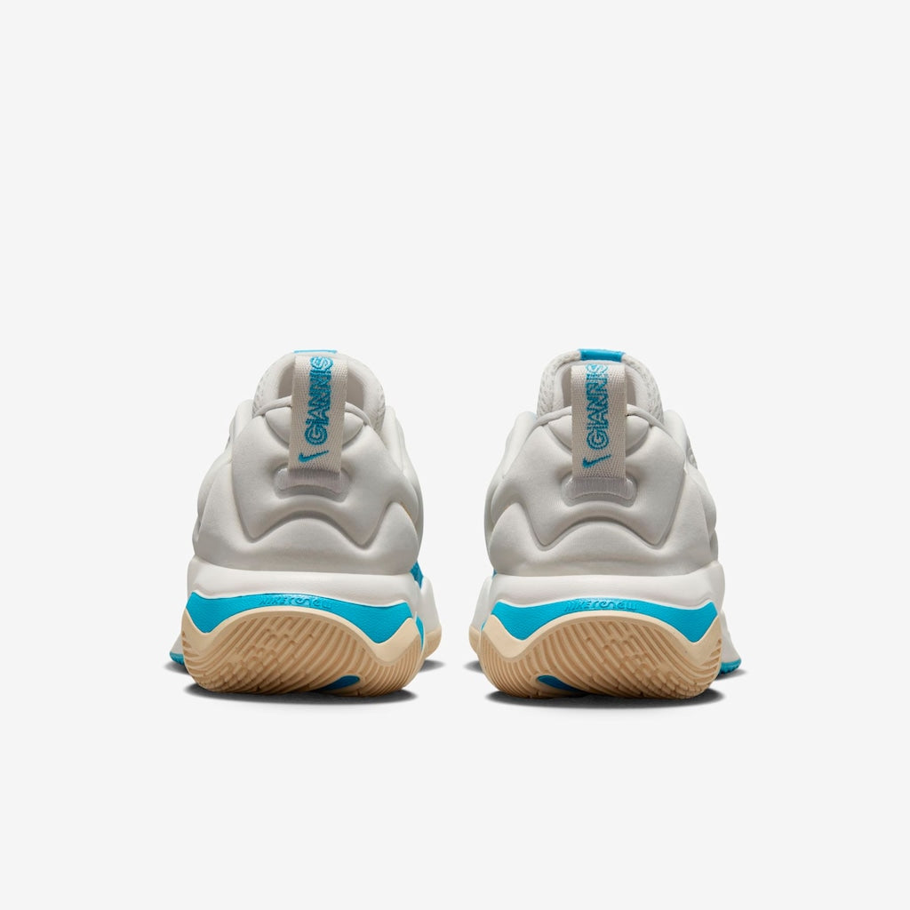 Nike Giannis Immortality 3 „graue“ Turnschuhe