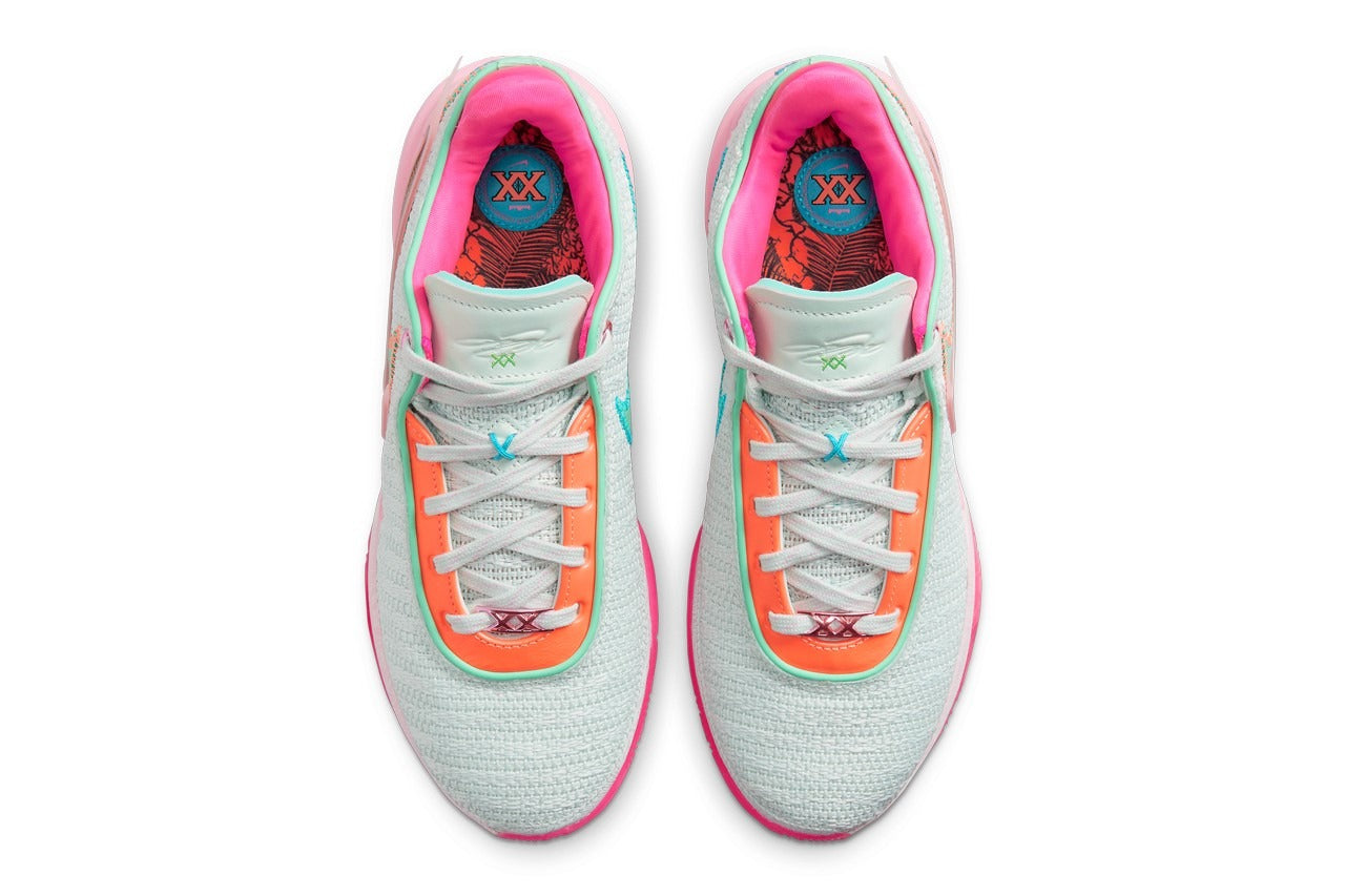 NIKE LEBRON 20 „TIME MACHINE“ 