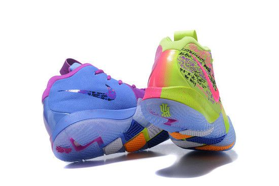NIKE KYRIE 4 CONFETTI SNEAKERS – LILA/GELB