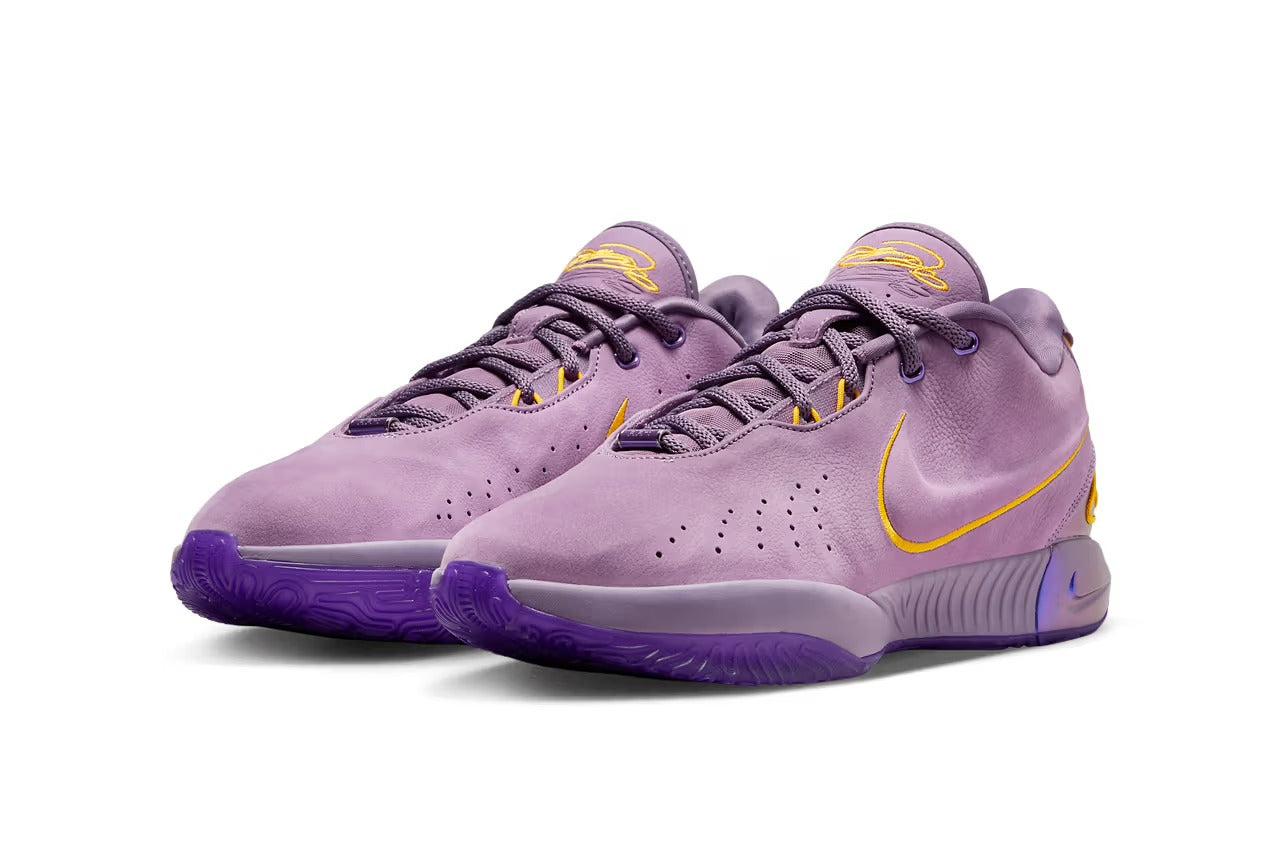 NIKE LEBRON 21 „Lila Regen“