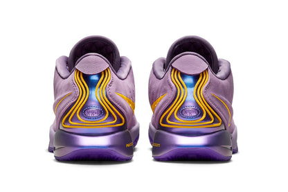 NIKE LEBRON 21 „Lila Regen“