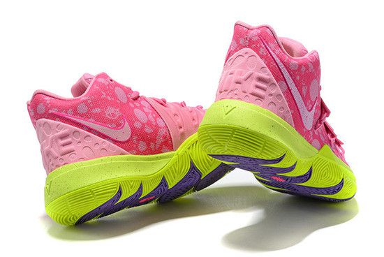 KYRIE 5 X SPONGEBOB SQUAREPANTS „PATRICK“ SNEAKERS